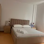 Apartment Me Qera Golem (Tirana)