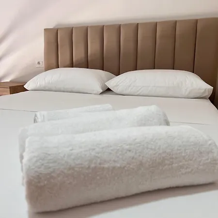 Me Qera Διαμέρισμα Golem (Tirana)